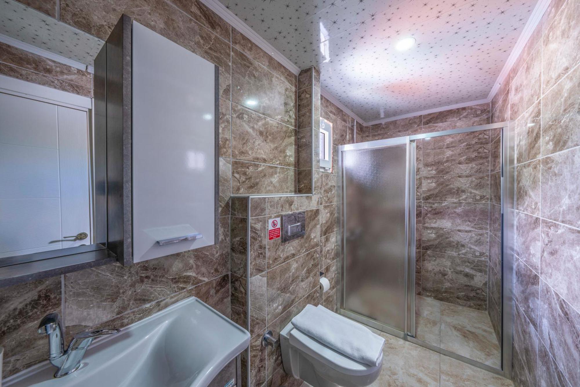 Larex Otel 卡斯 外观 照片